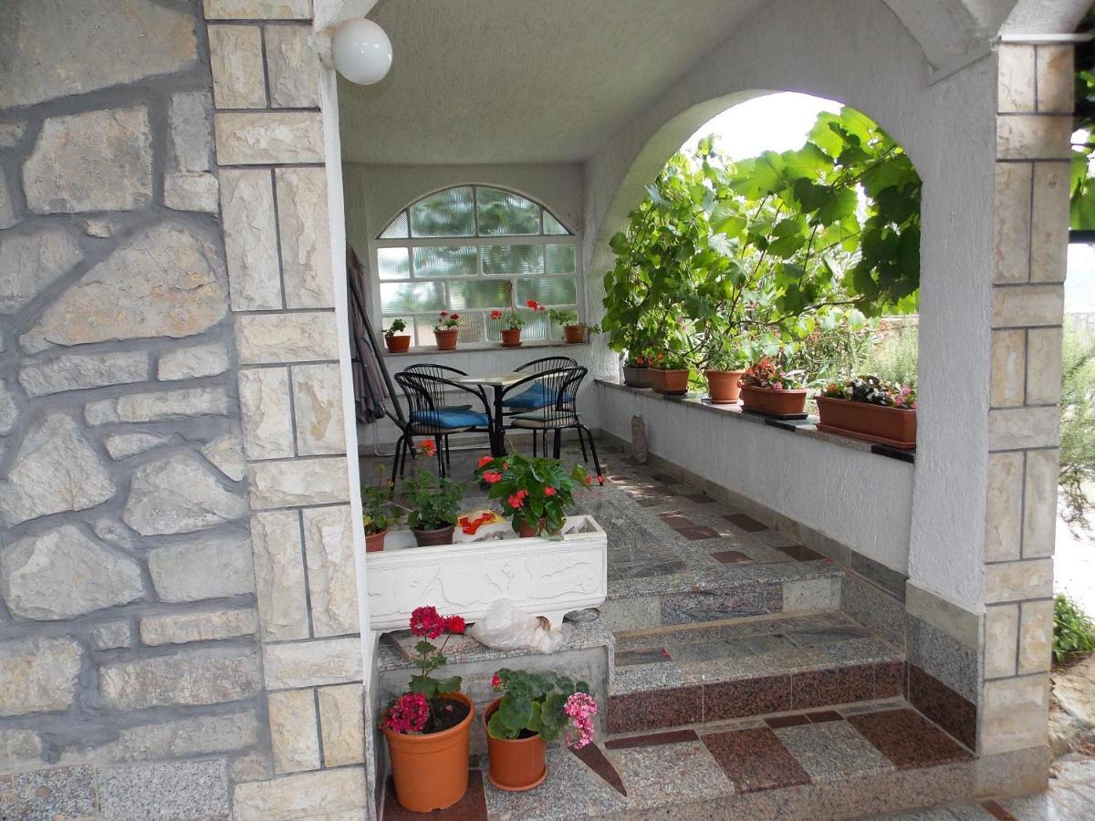 Apartments Miro Kornić Exterior foto
